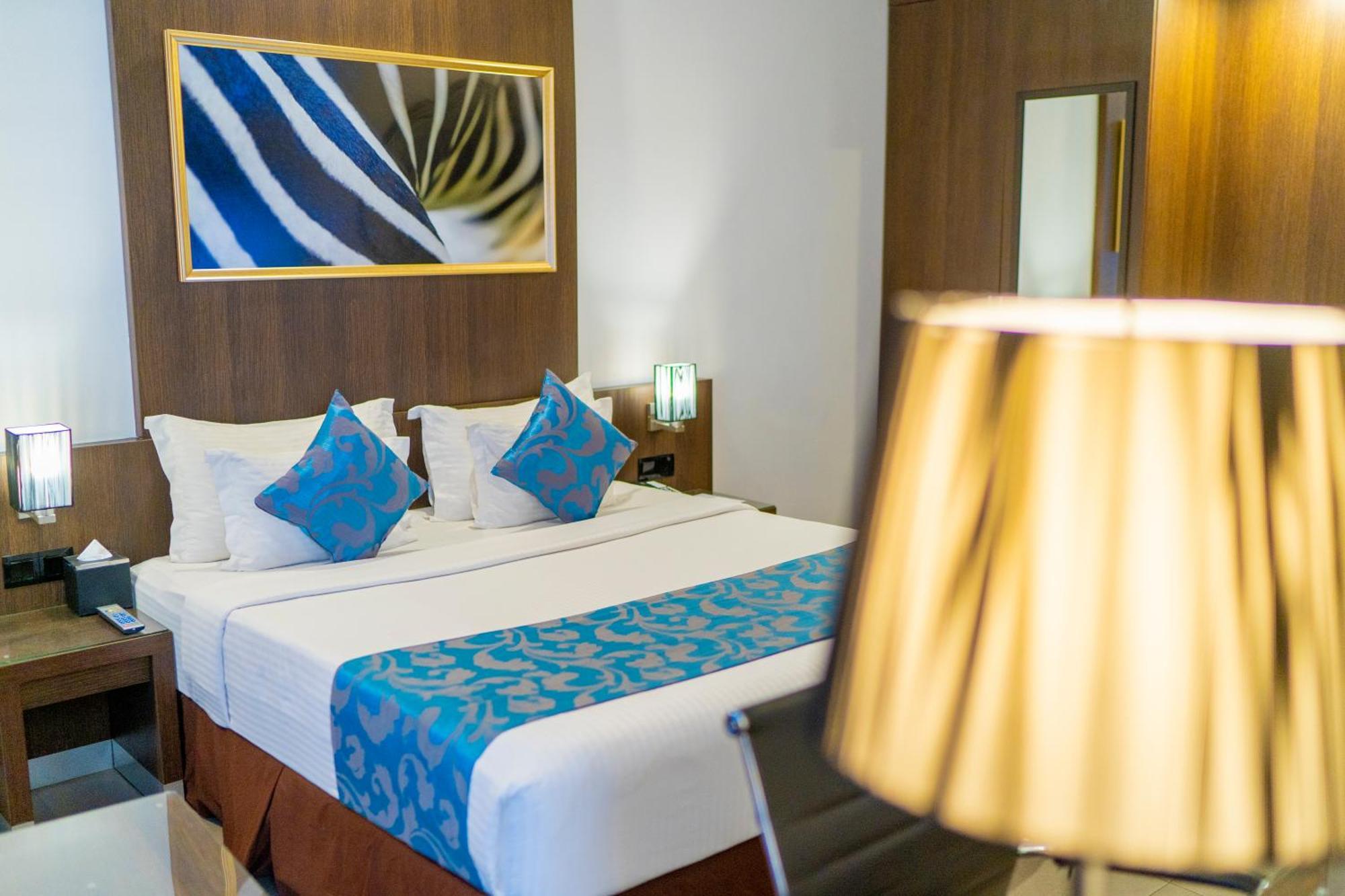 Deluxe King Room